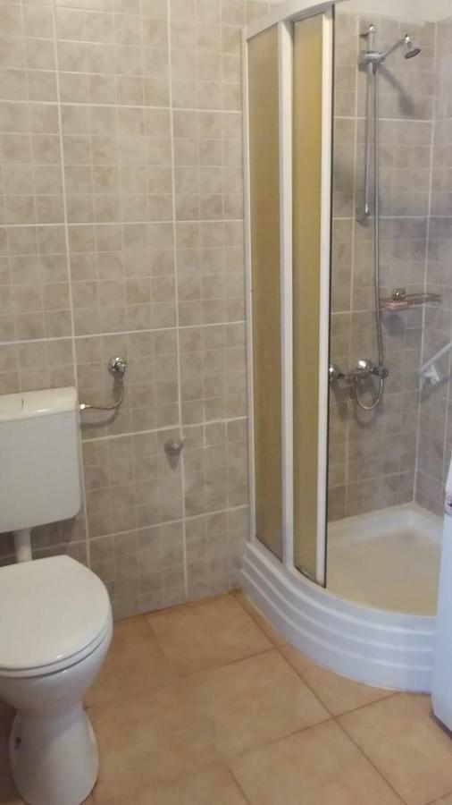 Hotel Oncsa Vendeghaz Gyöngyös Exteriér fotografie